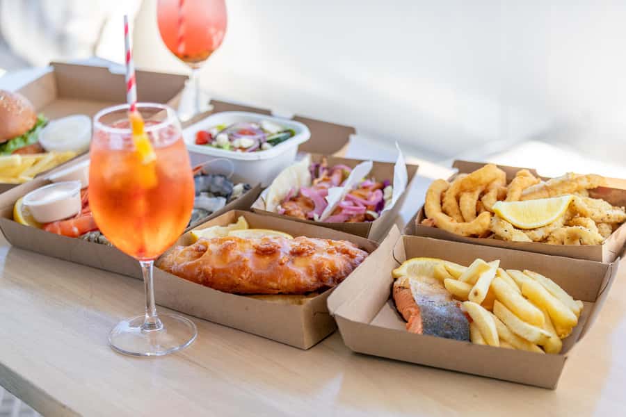 Noosa River Cruise with Seafood Lunch and Commentary - The seafood lunch: 10 choices and how to choose well
