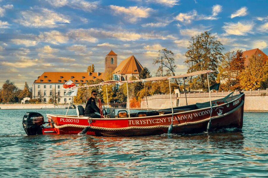 Oder river cruise and walking tour of Wroclaw - Entering Wrocław From the Right Side of the Map