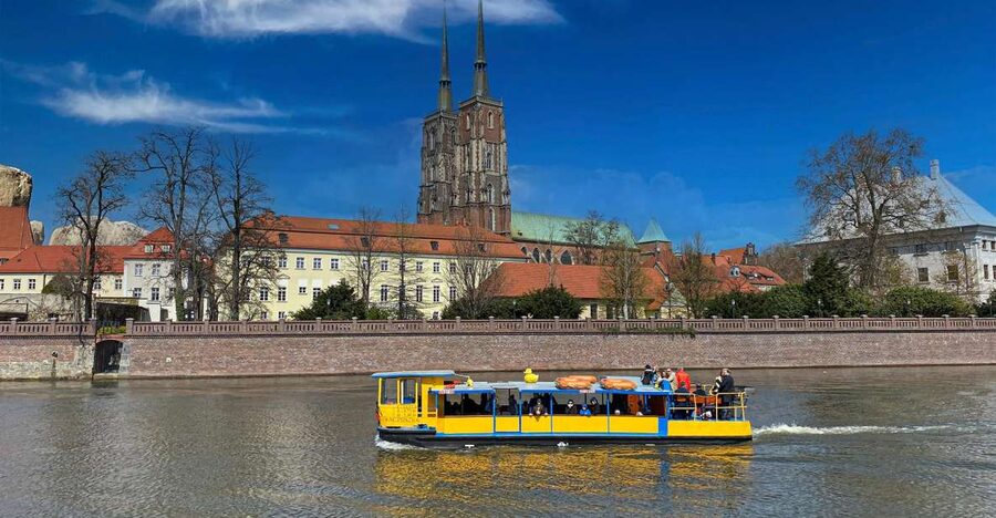 Oder river cruise and walking tour of Wroclaw - St. John the Baptist and the University Hall: Two Stops That Anchor the Story