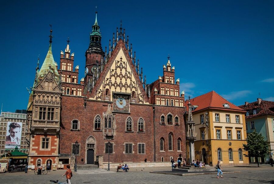 Oder river cruise and walking tour of Wroclaw - From Sidewalk to Boarding: Where the Oder Cruise Begins