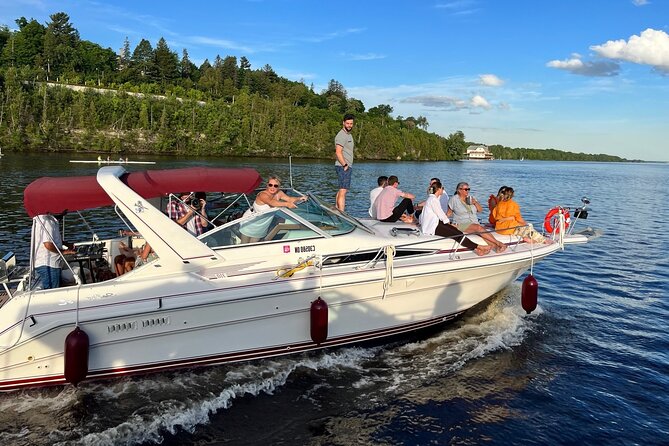 Ottawa: 1-Hr. Public Tour on a Real Yacht (Thurs. to Sun. @ 6 PM) - A Real Yacht Cruise Built for a 6 PM Evening in Ottawa