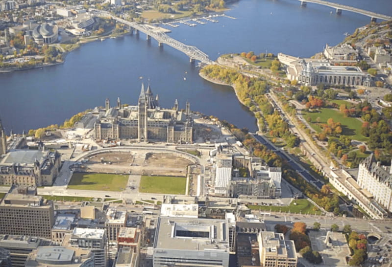 Ottawa Premium Small Group Tour with Canal Cruise - Guide style and pacing in a group of six