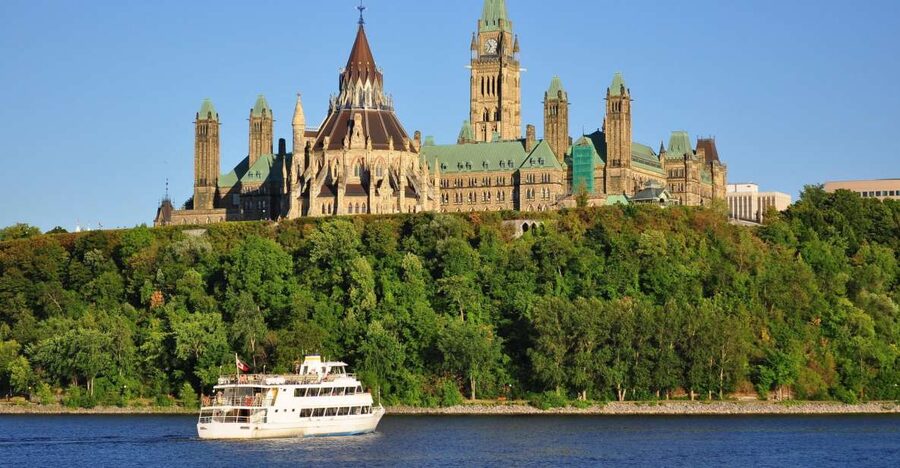 Ottawa Premium Small Group Tour with Canal Cruise - Who should book this tour, and who might want something else