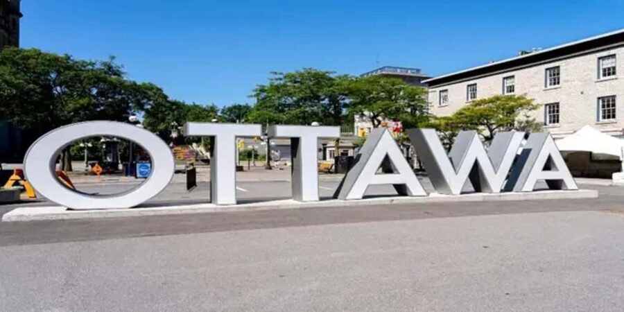 Ottawa: Small Group Night Tour With River Cruise - The narrated drive: Parliament, the Supreme Court, and the Museum of History