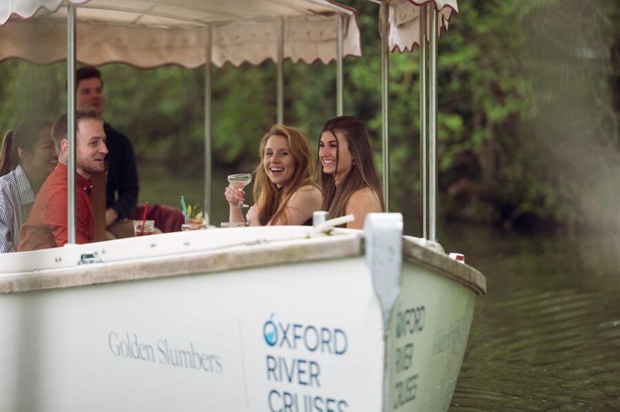 Oxford: Evening Sightseeing River Cruise with a Cocktail - Key highlights at a glance