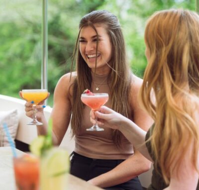 Oxford: Evening Sightseeing River Cruise with a Cocktail - What you sip: seasonal cocktail on a covered boat