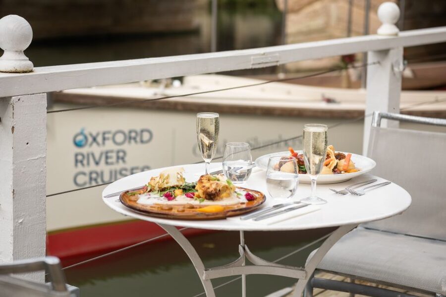 Oxford: River Cruise and 6-Course Tasting at The Folly - The Oxford river route: Folly Bridge to University boat houses