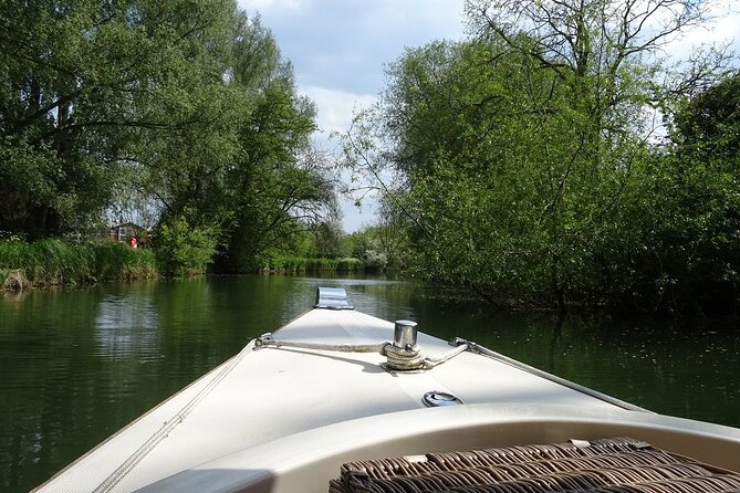 Oxford Sightseeing Picnic River Cruise - Meeting at the Folly Bridge: A Start That’s Easy to Find