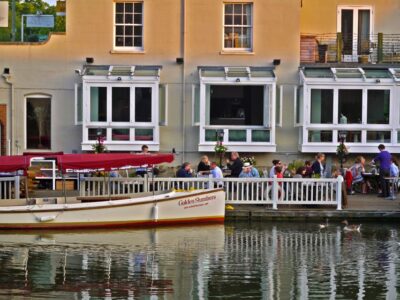 Oxford: Sightseeing River Cruise - Getting Started at No. 1 Folly Bridge: The Oxford River Without the Fuss