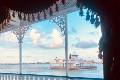Paddlewheeler Creole Queen Historic Mississippi River Cruise - Getting to the meeting point at 1 Poydras St (and how to avoid boarding stress)