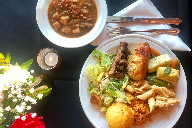 Paddlewheeler Creole Queen Historic Mississippi River Cruise - The onboard food and cash bar: what to expect and how to plan