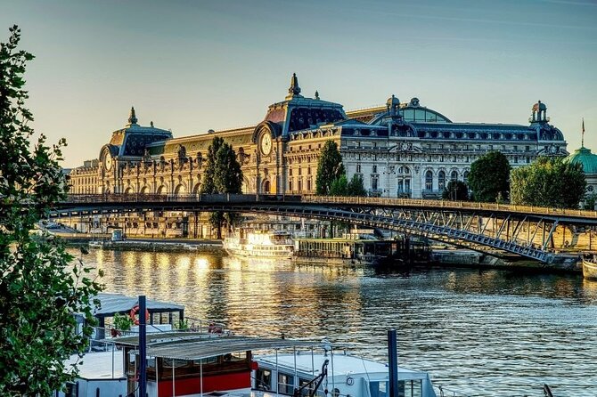 Paris 1 Hour Seine River Cruise Tour and Optional Macaron Tasting - What makes each part of the itinerary feel worth your time
