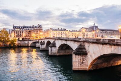 Paris 10-Hour Guided Louvre, Eiffel Tower & Seine River Cruise - Louvre Museum in 90 minutes: choosing the right pace