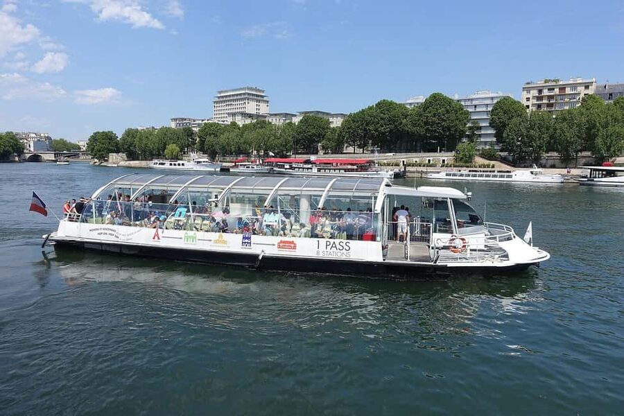 Paris: Arc de Triomphe Entry & 24-Hour Seine River Cruise - Who should book this Arc + Batobus day?