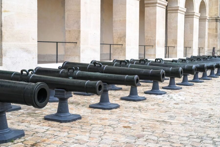 Paris: Army Museum Ticket and Seine River Cruise Combo - Timing in Paris: museum hours, lines, and how to avoid stress