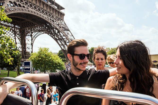 Paris Big Bus Hop-on Hop-off and Seine River Cruise - Louvre, Pont des Arts, and Notre-Dame: the photo corridor with real walking decisions