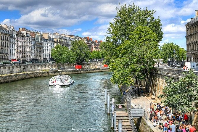 Paris by Night 2-hour Private Tour with Scenic Seine River Cruise - Small details that can make your evening smoother