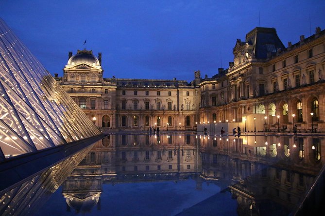 Paris By Night with Seine River Cruise and Roundtrip Luxury Transportation - Bateaux Parisiens: A Glass-Covered One-Hour Seine Cruise