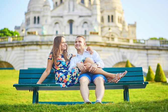 Paris by Rail with Sightseeing Bus and River Cruise - Montmartre and Sacré-Cœur: short stop, big payoff
