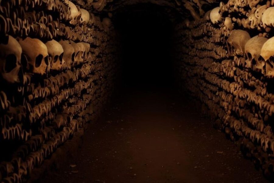 Paris: Catacombs, Audio Guide, and River Cruise Option - Logistics that can make or break your morning