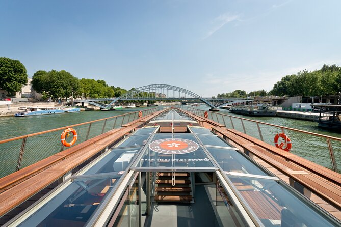 Paris City Tour by Seine River Cruise - Inside vs outside on deck: how to pick your seat for photos