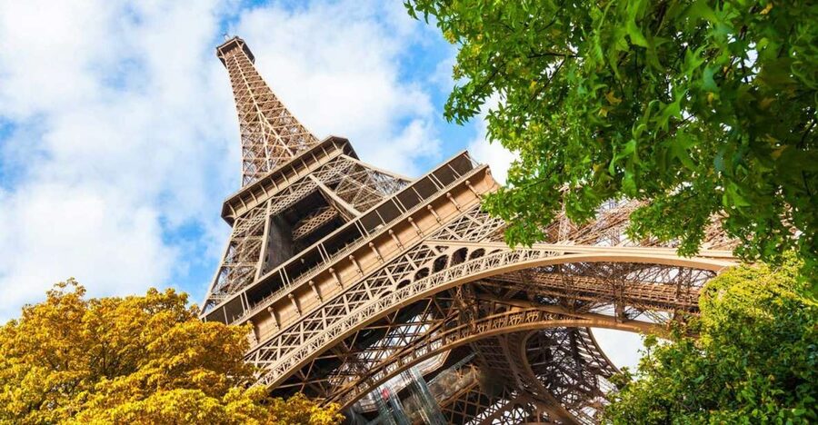 Paris: Eiffel Tower Access and Seine River Cruise - Paris Lounge Voucher Exchange: Start Smart