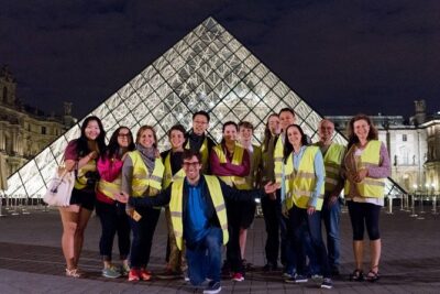 Paris Evening Bike Tour with 1-hour Seine River Cruise - Meeting point at 9 Pl. Saint-Michel: Start where Paris feels real