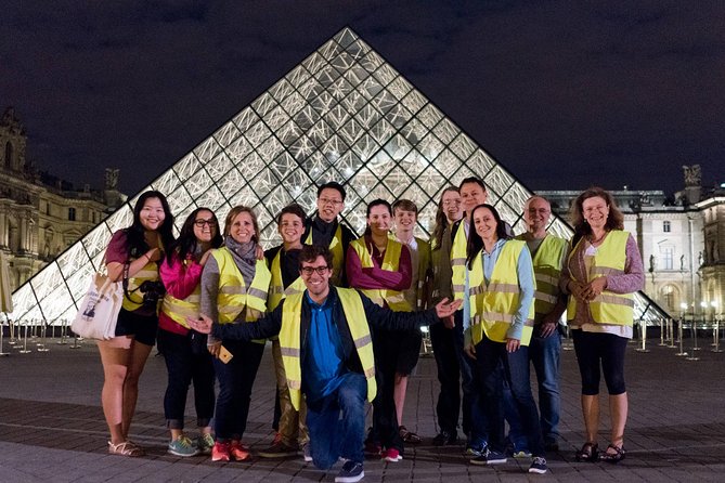 Paris Evening Bike Tour with 1-hour Seine River Cruise - Meeting point at 9 Pl. Saint-Michel: Start where Paris feels real