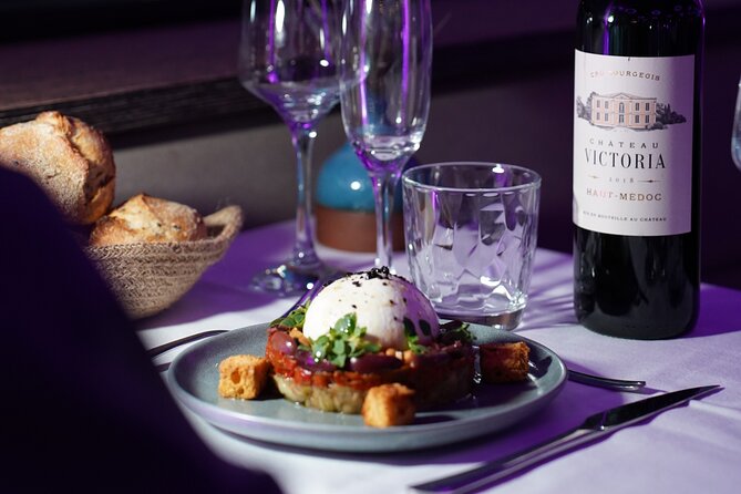 Paris Gourmet Dinner Seine River Cruise with Singer and DJ Set - Eiffel Tower Sparkles: The Rooftop Moment That’s the Point