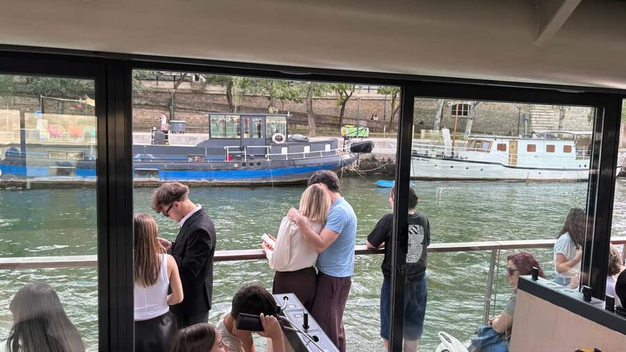 Paris: Illuminations River Cruise with Audio Commentary - The Boat Experience: Trimaran Comfort and Real Photo Options