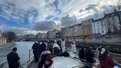 Paris: Illuminations River Cruise with Audio Commentary - Meeting at Port de la Bourdonnais: Pontoon 3 by the Eiffel Tower