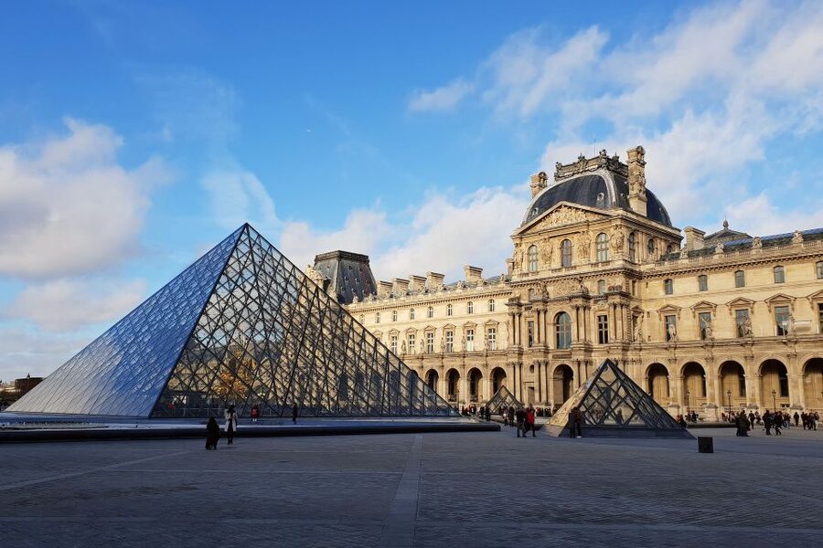 Paris: Louvre Reserved Ticket and River Cruise Combo - Why this Louvre plus Seine combo works in one day