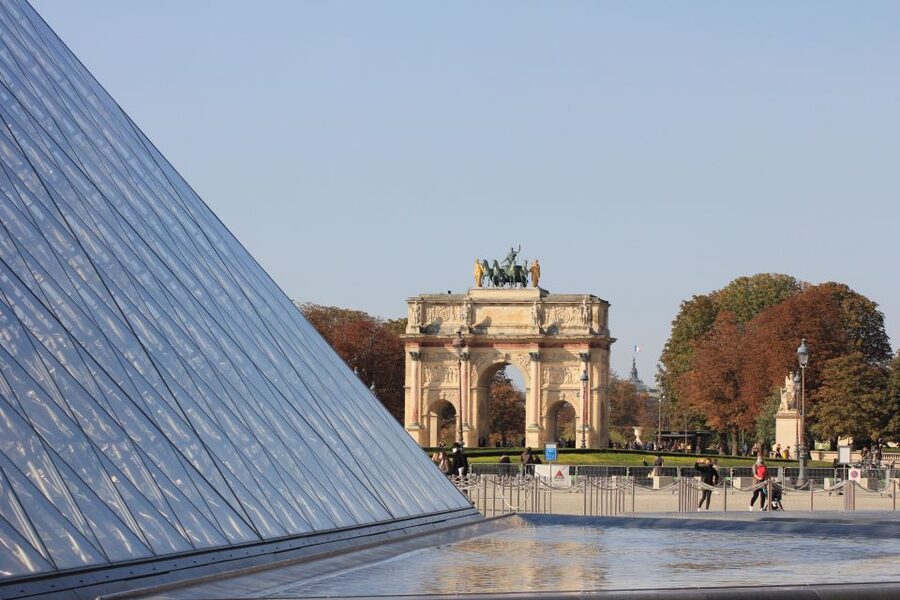 Paris: Louvre Reserved Ticket and River Cruise Combo - Inside the Louvre: smart pacing for Mona Lisa and the heavy hitters