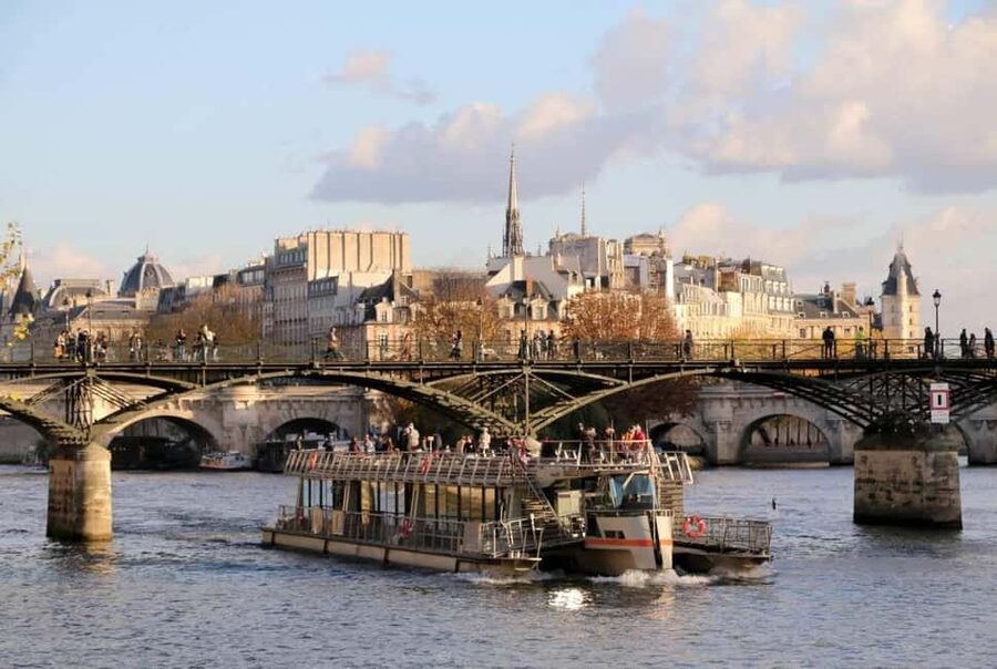 Paris: Montmartre Private Guided Tour & River Cruise Option - Optional Seine cruise: how the open ticket fits into your schedule