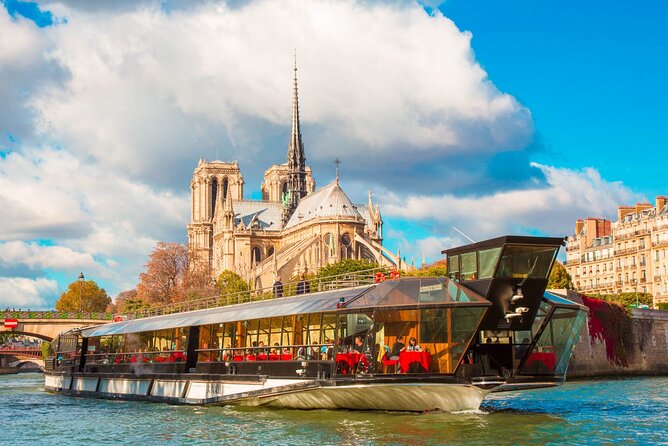 Paris - One Hour Seine River Cruise with Recorded Commentary - Best for families, couples, and first-time Paris plans