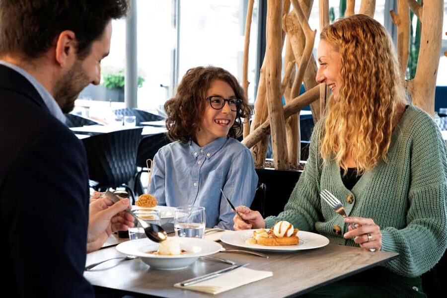 Paris: Seine River Cruise and 3-course Bistro Lunch - Key highlights and what they mean for you