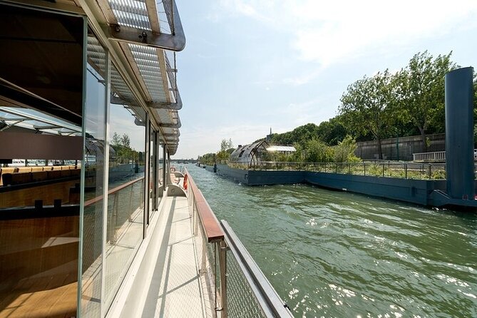 Paris Seine River Cruise with 1/2/3 Days HOHO Combos - Getting to Bateaux Parisiens: Orange Terminal 03
