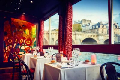 Paris: Seine River Cruise with 3-Course Dinner & Live Music - Louvre to Eiffel: how each stretch of the cruise feels
