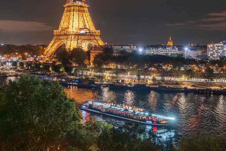 Paris: Seine River Sightseeing Cruise by Bateaux Mouches - Sparkling Cruise and Champagne: Worth It for a Celebration Mood