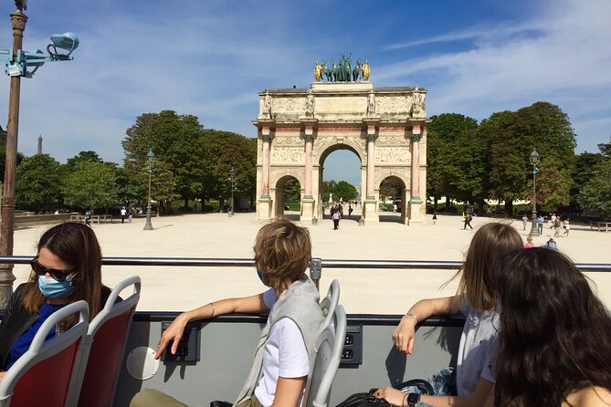 Paris Tootbus Must See Hop-on Hop-off Bus Tour with Seine River Cruise - The Seine Cruise With Vedettes de Paris: Where It Shines