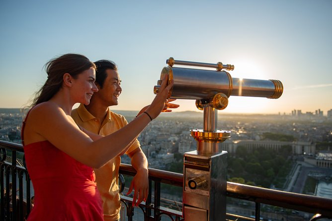 Paris Tour with Lunch at the Eiffel Tower and Seine River Cruise - The coach tour with 10-language audio: efficient, not always chatty