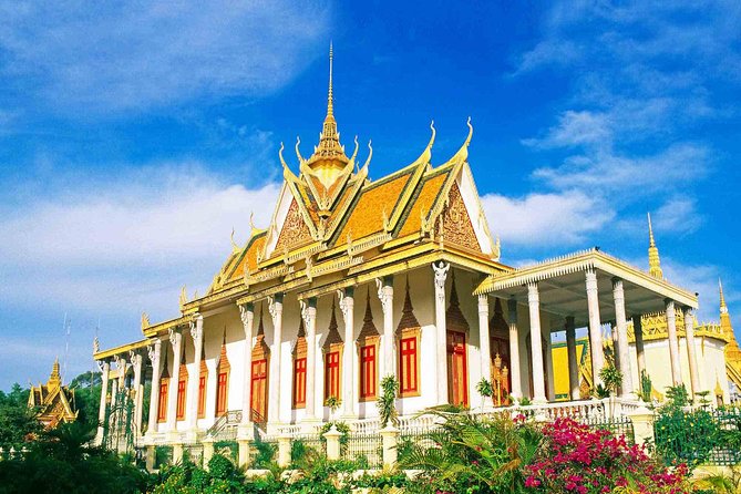 Phnom Penh Tours and Mekong River cruise - National Museum: the calmer bridge before S-21 and Choeung Ek