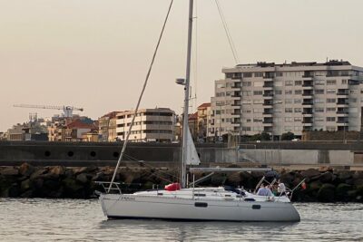 Port : Douro River Cruise (2 h) – Wine & Scenic Views - Gardens and a Gothic Church That Feels Like Two Eras