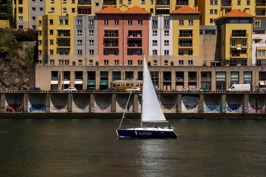 Porto: Douro River Cruise (2 h) – Wine & Scenic Views - Meet your boat at Douro Marina in Vila Nova de Gaia