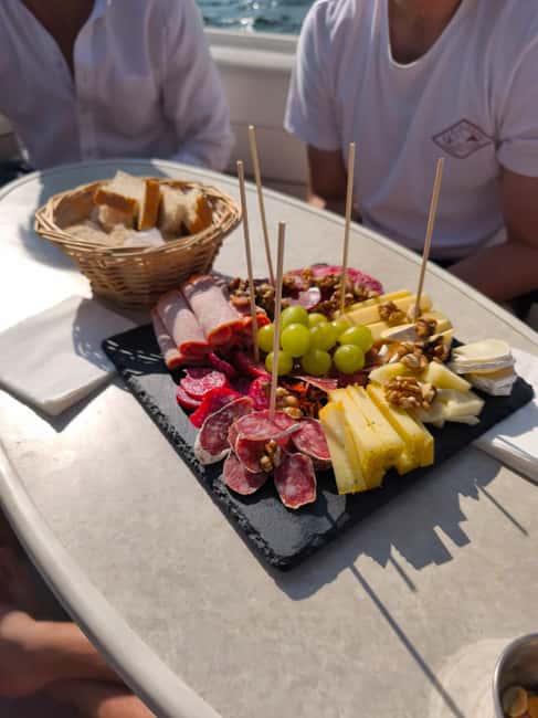 Porto: Douro River Cruise & Boat Tour with Port Wine Tasting - A Cozy Private Douro Boat Ride from Marina do Freixo