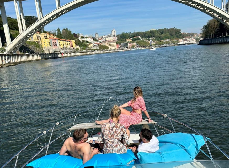 Porto: Douro River Cruise / Welcome Drink/with sunset option - The Sunset Option Over the Atlantic: When Timing Makes the Cruise