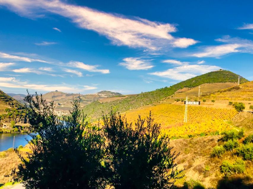 Porto: Douro Valley Private Tour 2 Vineyards & River Cruise - São Cristovão do Douro photo stop: where the river towns come into focus