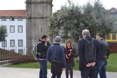 Porto Half Day Tour with River Cruise and Wine Tasting - From São Bento to Ribeira: the places that make Porto feel like Porto