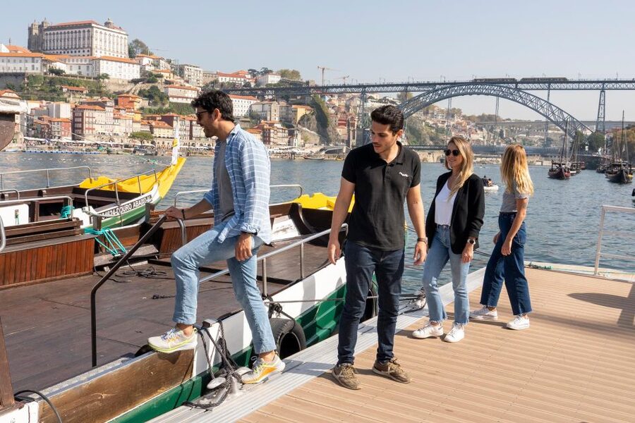 Porto: Helicopter Ride, Guided Walking Tour & River Cruise - FAQ