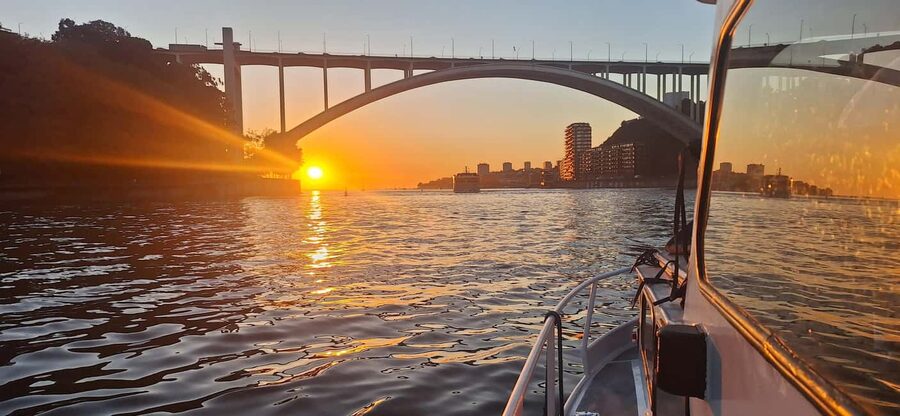 Porto: Private Douro River Cruise – 6 Bridges & Sunset - The drinks, tasting board, and Port toast that make the ride feel complete
